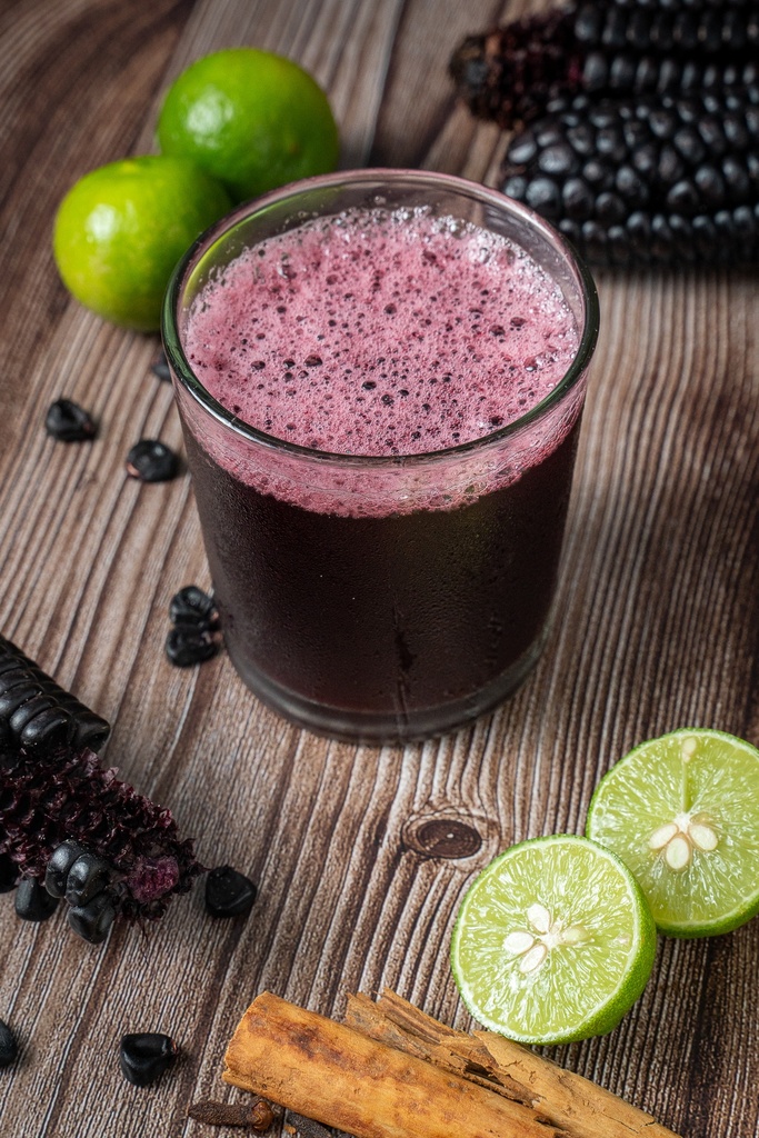 CHICA MORADA